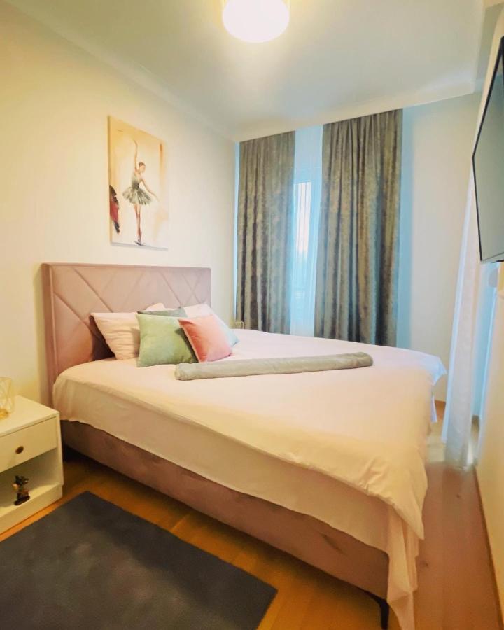Stan Na Dan "Apartman Purple" Lejlighed Banja Luka Eksteriør billede